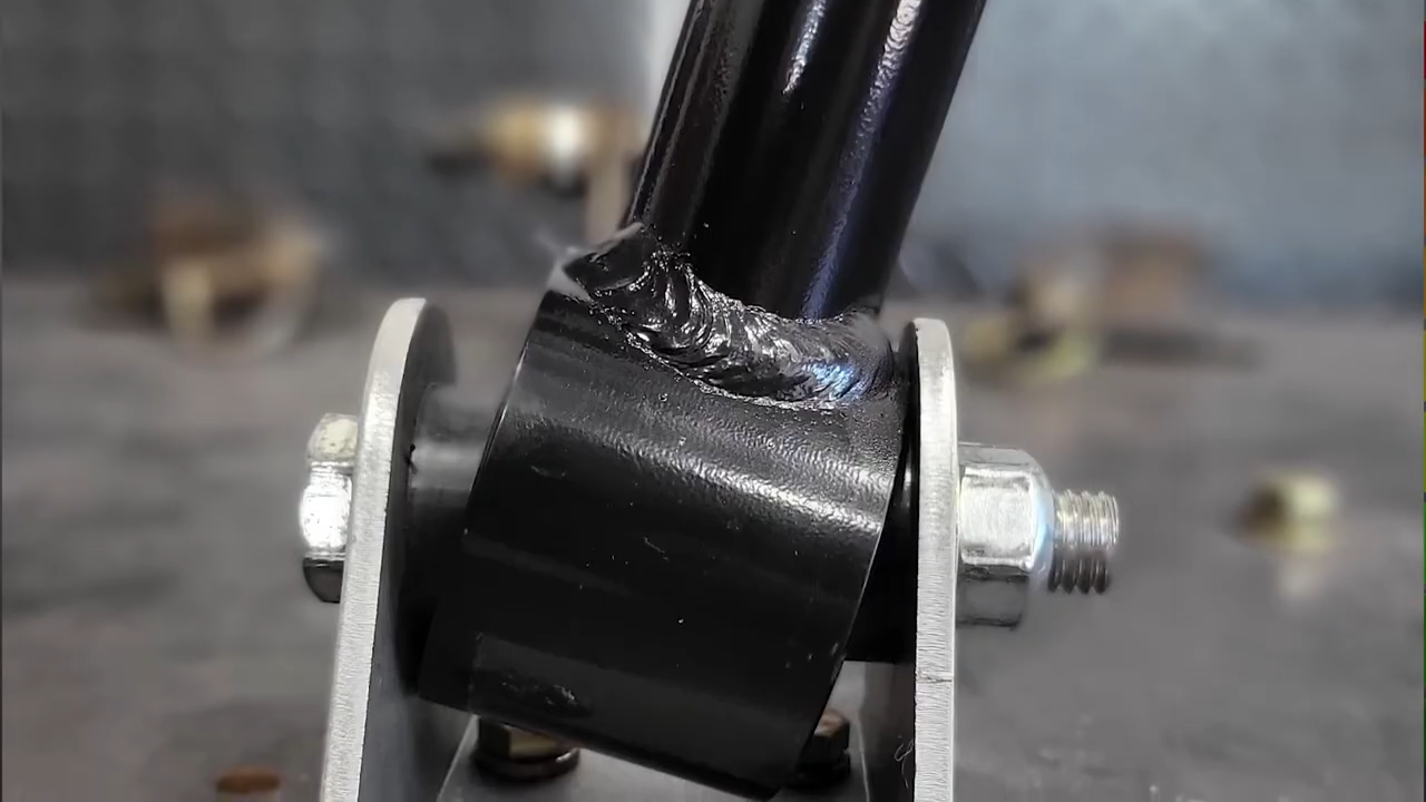 MetalCloak Duroflex Joint Comparison of Flex, mechanical limitations or collide into test bracket