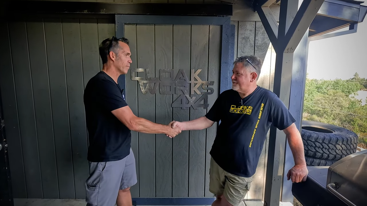 metalcloak rigs & wrenches cloakworks 4x4, install shop tour, off-road upgrades