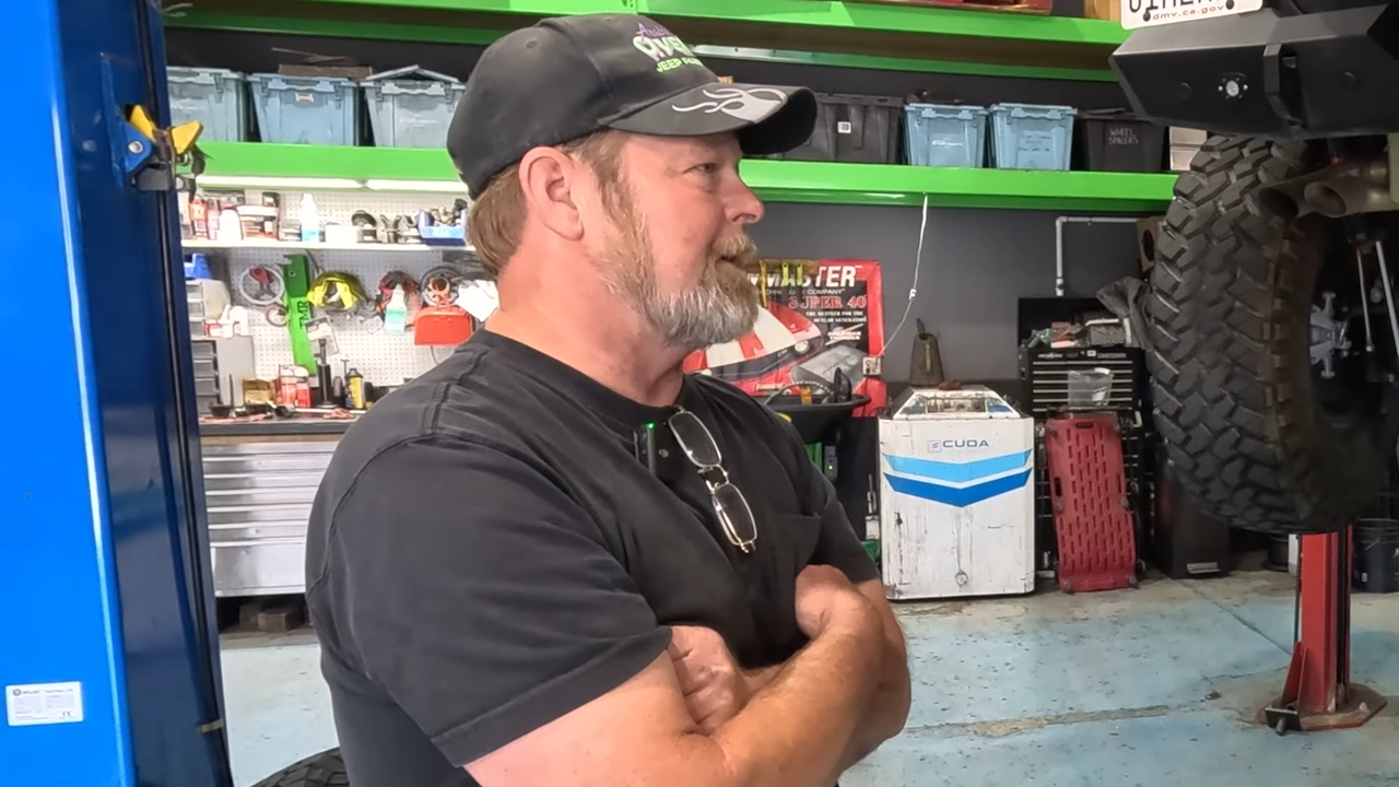 metalcloak rigs and wrenches arabia's overkill, duroflex joints quiet durable, took good points of different companies and combined into one design