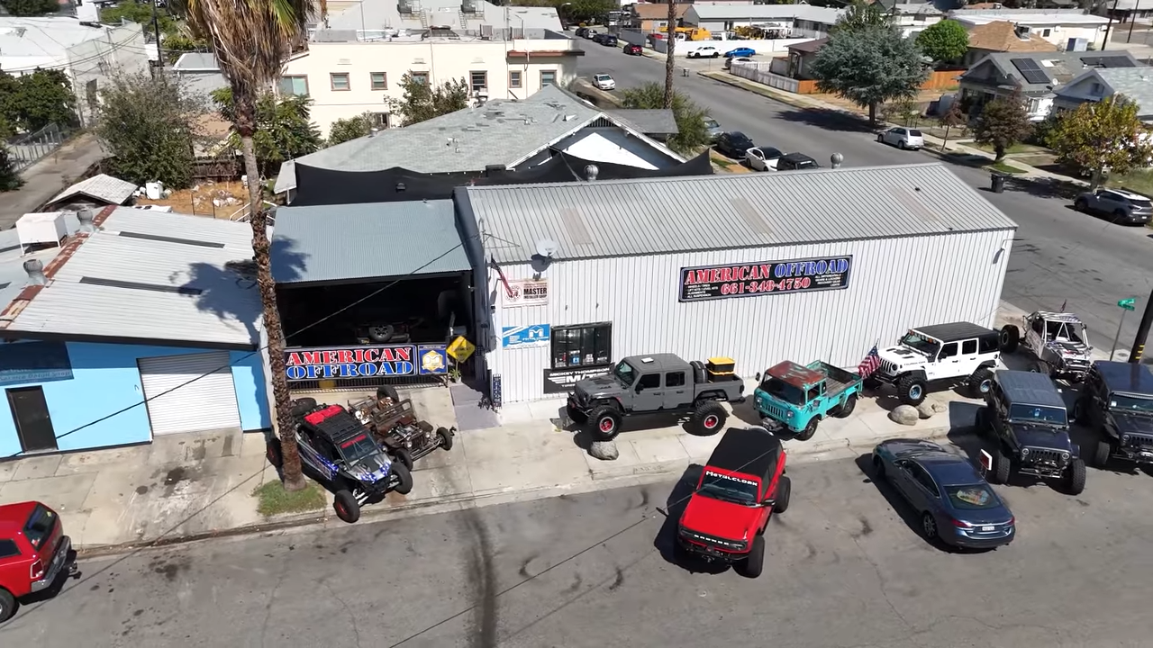 metalcloak rigs and wrenches american offroad, jeeps trucks broncos, 4,000 square foot warehouse