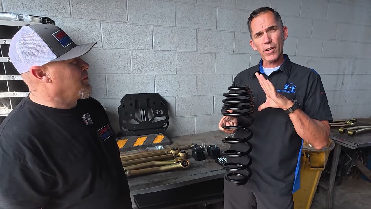 metalcloak rigs and wrenches american offroad, true dual rate coils, top coils collapse lowering bucket, better center of gravity, longer extended length